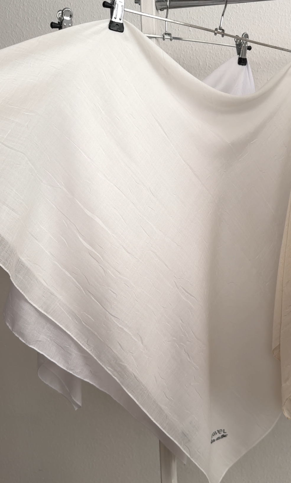 "Хустка ""Жатка батистова"" молочна"