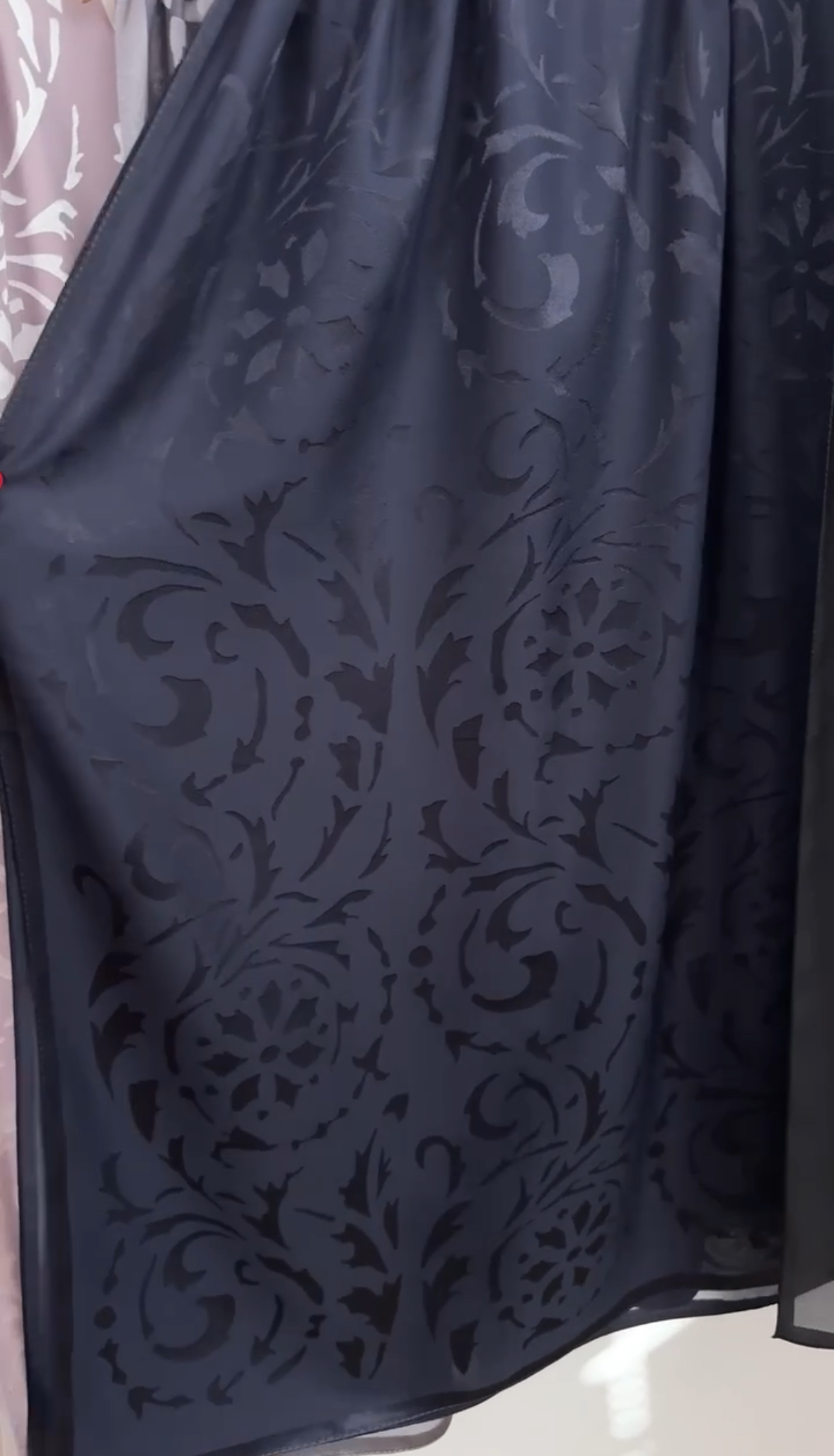 "Шарф Крепдишин набивний темносиній 3105-08"