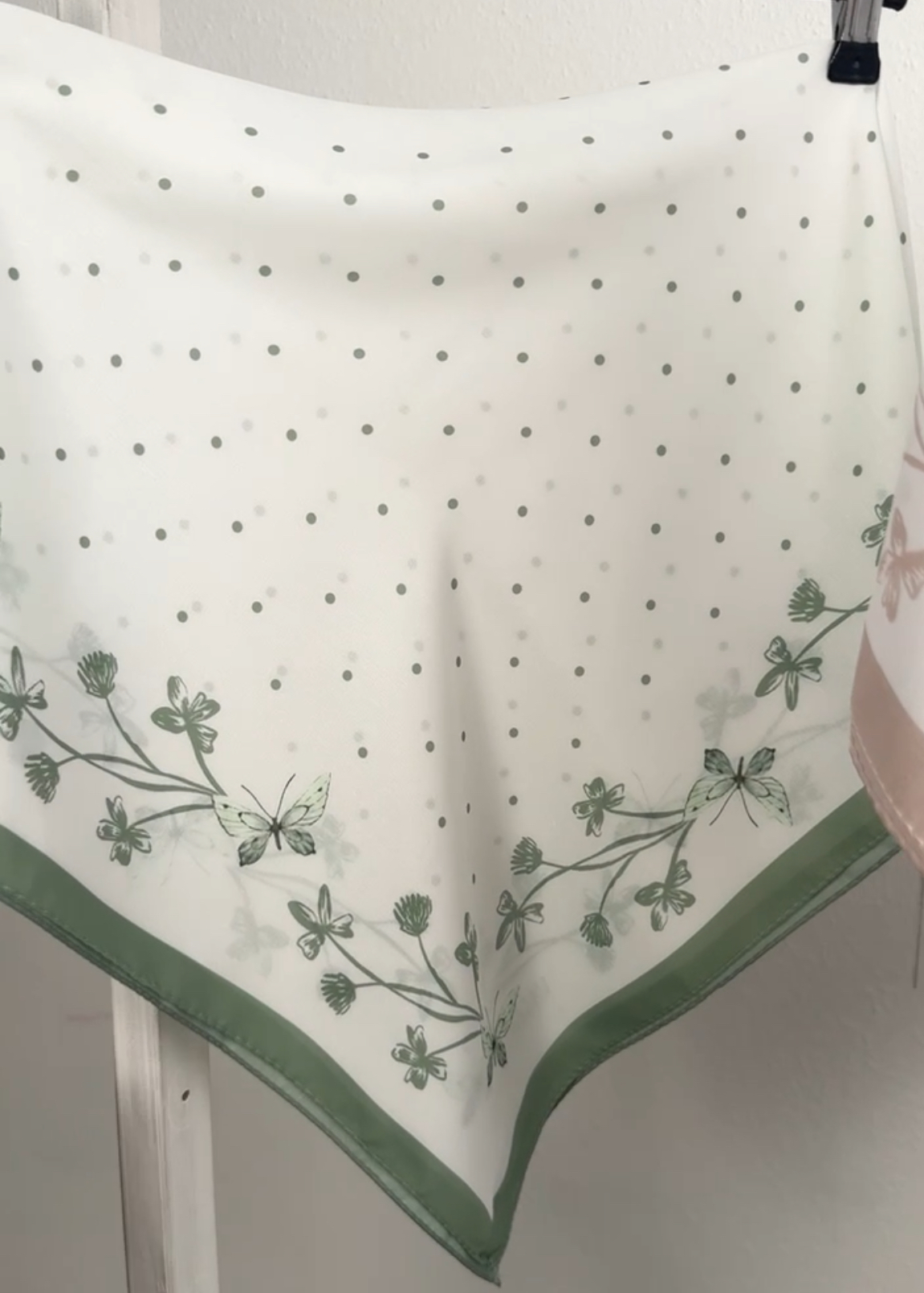 "Хустка Маленька"" горошок-метелик"" зелений кант 1165-02-03"