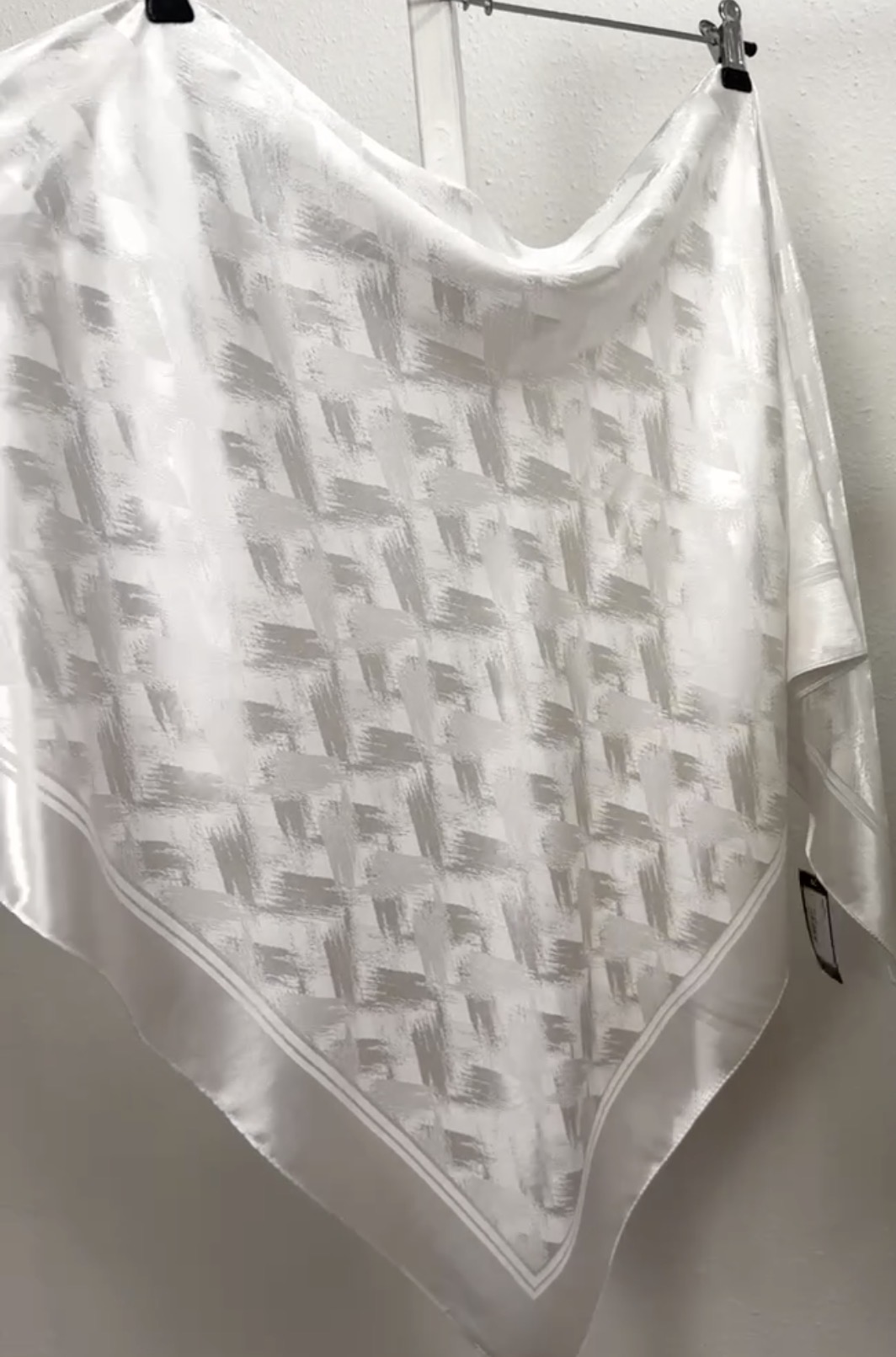 "Хустка ""Масло дощечки"" біла 1191-03-01"