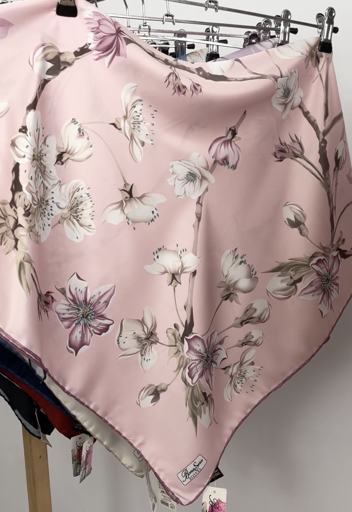 "Хустка ""Віскозний шовк сакура"" холодний рожевий"